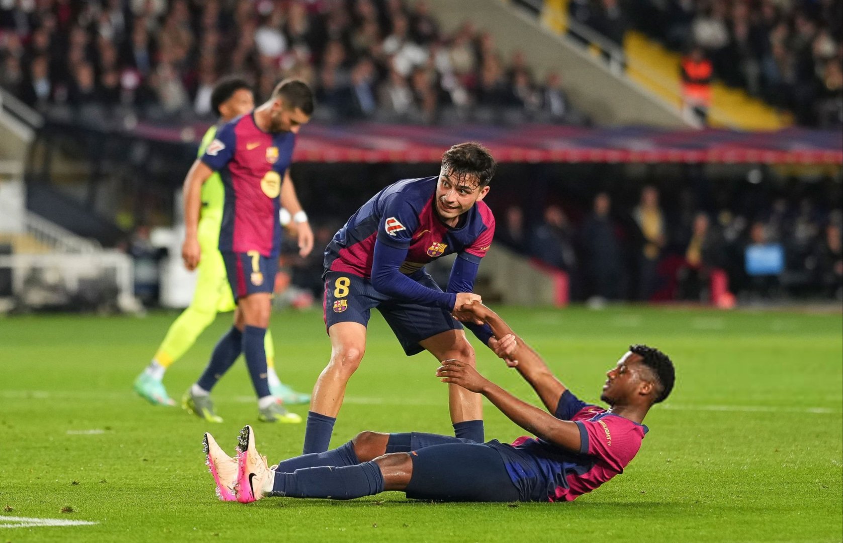 九游官网-纳达尔对阵巴萨展开拉锯大战，最终险胜对手的简单介绍